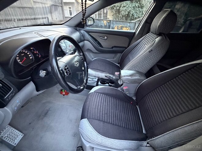 Hyundai Avante 2007, 290,000 km - 1.6 l - Quba