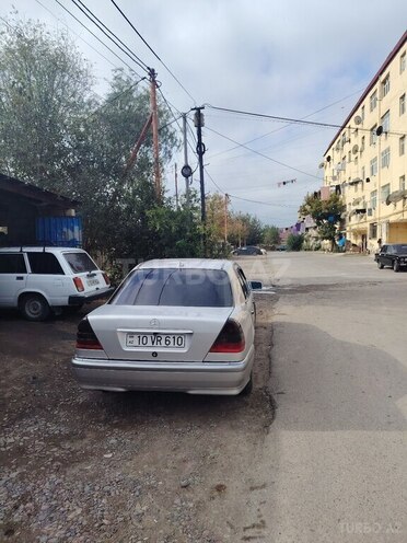 Mercedes C 220 1996, 539,215 km - 2.2 л - Beyləqan
