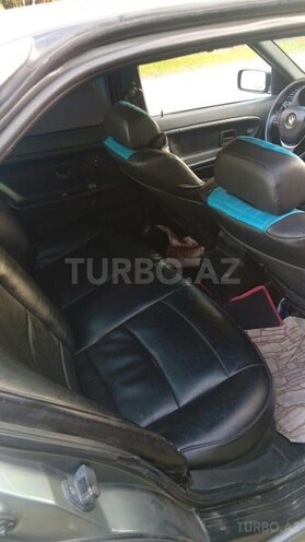 BMW 320 1994, 111,000 km - 2.0 l - Qazax