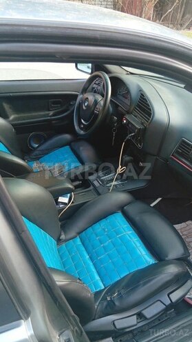 BMW 320 1994, 111,000 km - 2.0 l - Qazax