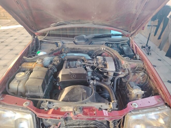 Mercedes E 220 1993, 498,710 km - 2.2 l - Gəncə