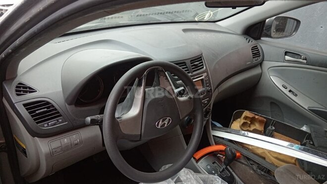 Hyundai Accent 2017, 233,355 km - 1.6 л - Bakı