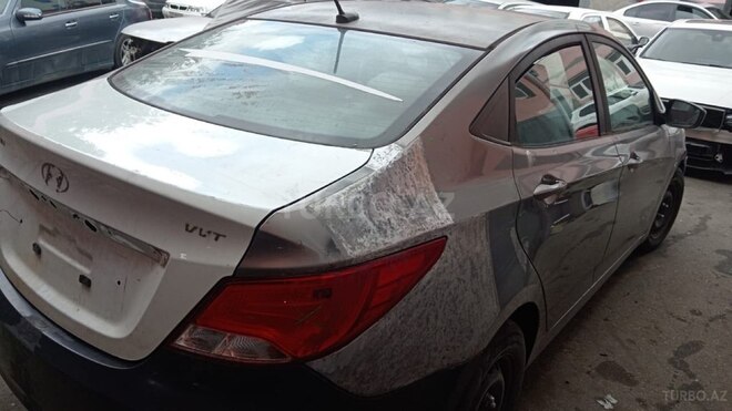 Hyundai Accent 2017, 233,355 km - 1.6 л - Bakı