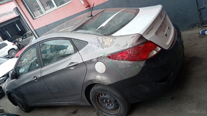 Hyundai Accent 2017, 233,355 km - 1.6 л - Bakı