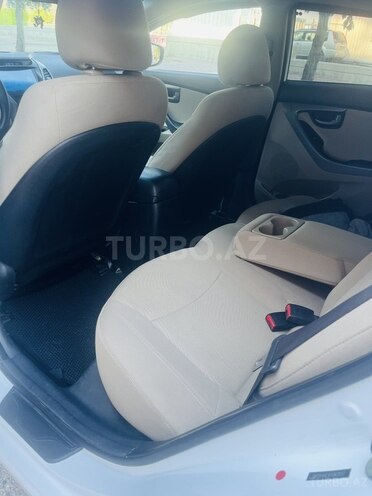 Hyundai Elantra 2015, 198,251 km - 1.8 l - Bakı