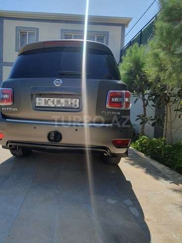 Nissan Patrol 2011, 135,000 km - 5.6 l - Bakı