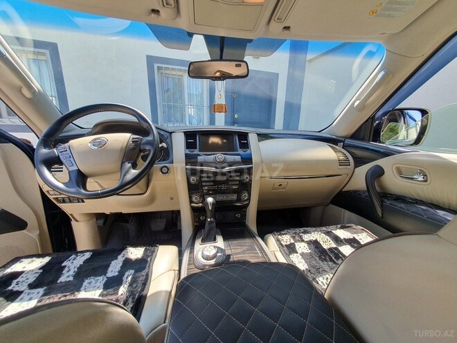 Nissan Patrol 2011, 135,000 km - 5.6 l - Bakı