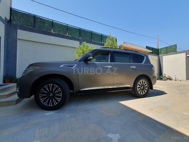 Nissan Patrol 2011, 135,000 km - 5.6 l - Bakı