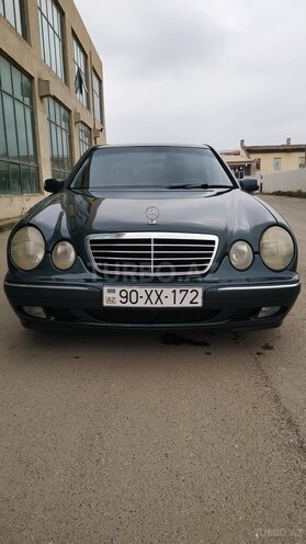 Mercedes E 220 2000, 385,000 km - 2.2 л - Salyan