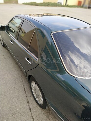 Mercedes E 220 2000, 385,000 km - 2.2 л - Salyan