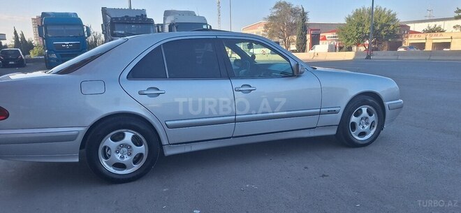 Mercedes E 220 2000, 458,000 km - 2.2 l - Bakı