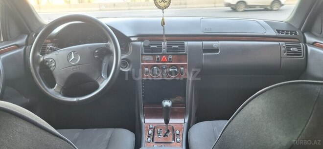 Mercedes E 220 2000, 458,000 km - 2.2 l - Bakı