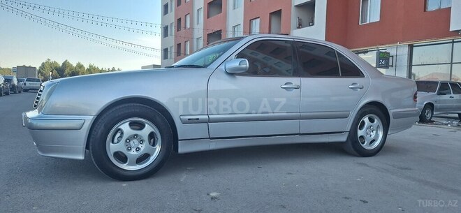 Mercedes E 220 2000, 458,000 km - 2.2 l - Bakı