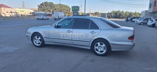 Mercedes E 220 2000, 458,000 km - 2.2 l - Bakı