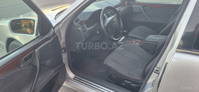 Mercedes E 220 2000, 458,000 km - 2.2 l - Bakı