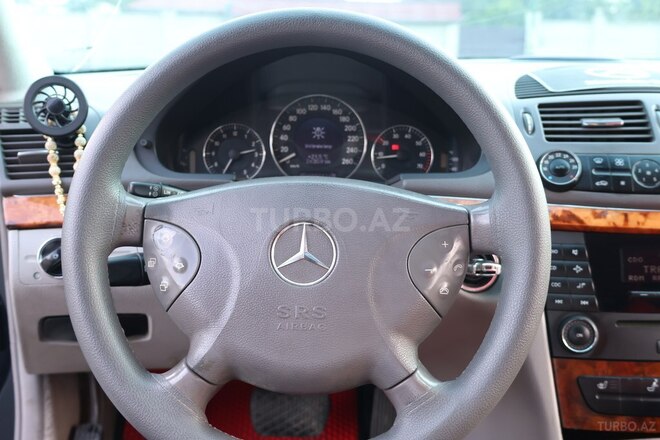 Mercedes E 240 2003, 345,000 km - 2.6 л - İmişli