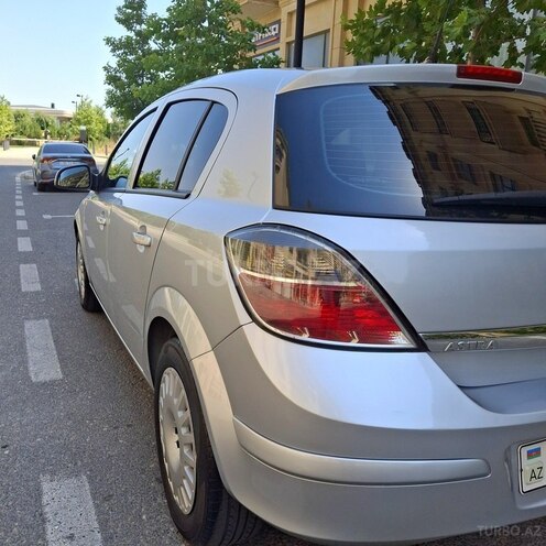 Opel Astra 2009, 250,000 km - 1.4 л - Bakı