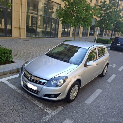 Opel Astra 2009, 250,000 km - 1.4 л - Bakı