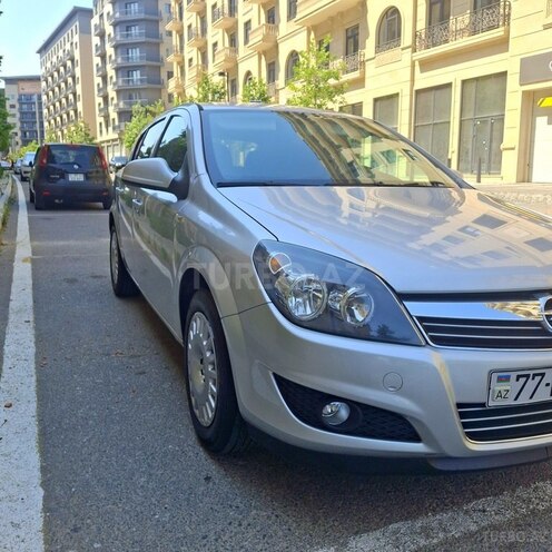 Opel Astra 2009, 250,000 km - 1.4 л - Bakı