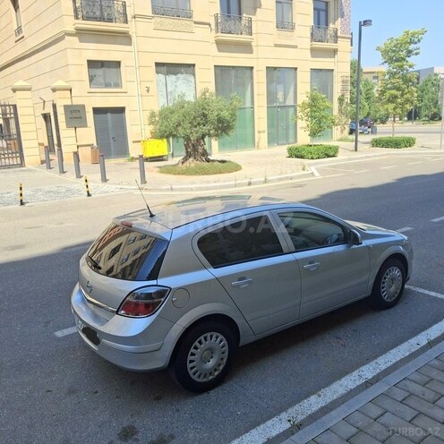 Opel Astra 2009, 250,000 km - 1.4 л - Bakı