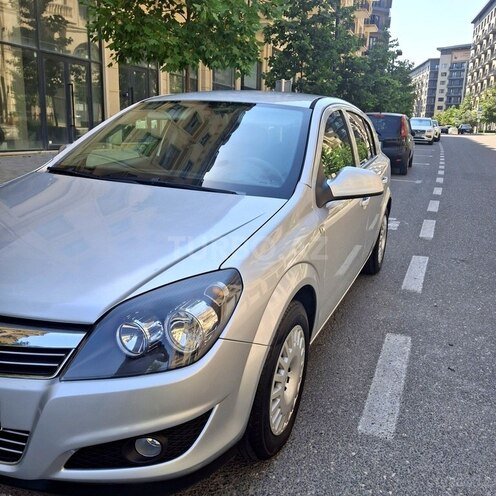 Opel Astra 2009, 250,000 km - 1.4 л - Bakı