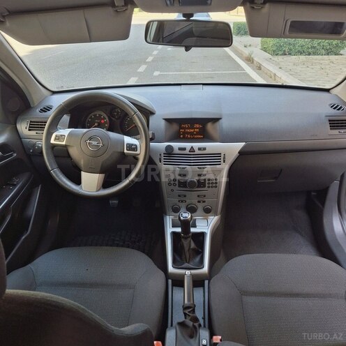 Opel Astra 2009, 250,000 km - 1.4 л - Bakı