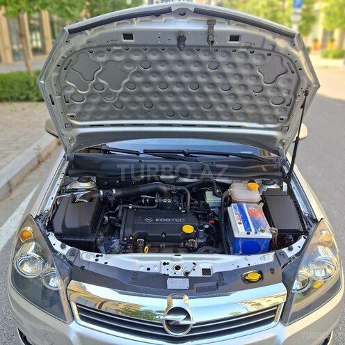 Opel Astra 2009, 250,000 km - 1.4 л - Bakı