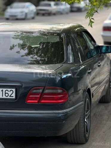 Mercedes E 230 1996, 357,000 km - 2.3 l - Bərdə