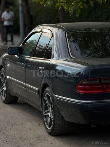 Mercedes E 230 1996, 357,000 km - 2.3 l - Bərdə