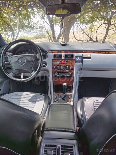 Mercedes E 230 1996, 357,000 km - 2.3 l - Bərdə