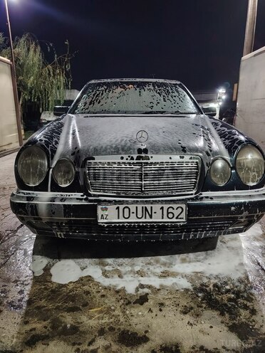 Mercedes E 230 1996, 357,000 km - 2.3 l - Bərdə
