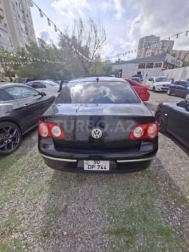 Volkswagen Passat 2005, 228,000 km - 2.0 l - Bakı
