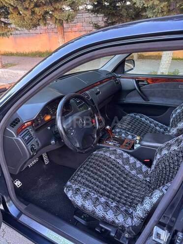 Mercedes E 320 2001, 600,000 km - 3.2 l - Bakı