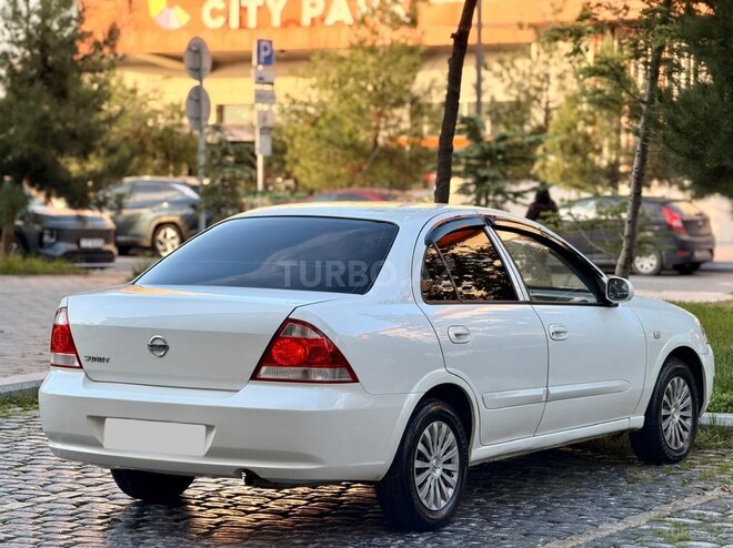 Nissan Sunny 2011, 220,000 km - 1.6 л - Bakı