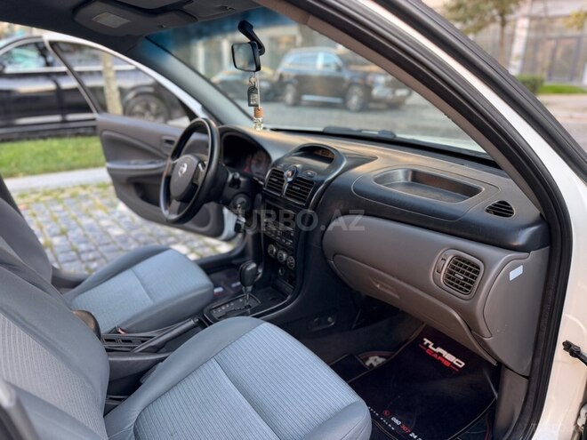 Nissan Sunny 2011, 220,000 km - 1.6 л - Bakı