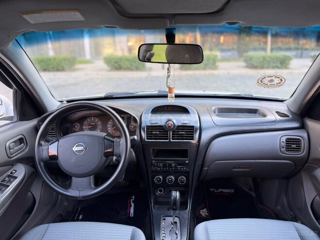 Nissan Sunny 2011, 220,000 km - 1.6 л - Bakı