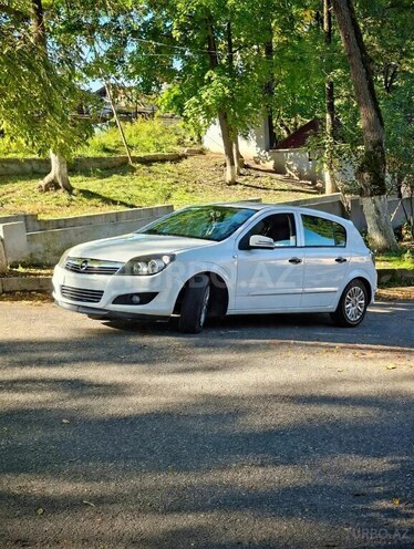 Opel Astra 2009, 290,353 km - 1.4 л - Quba
