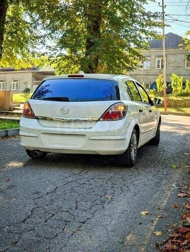 Opel Astra 2009, 290,353 km - 1.4 л - Quba