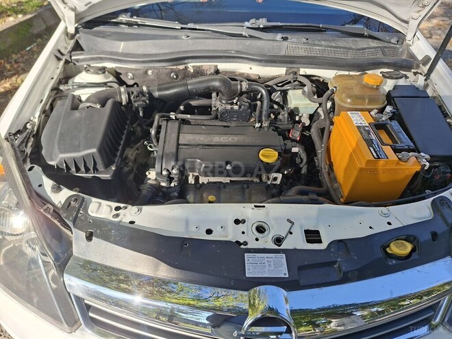 Opel Astra 2009, 290,353 km - 1.4 л - Quba