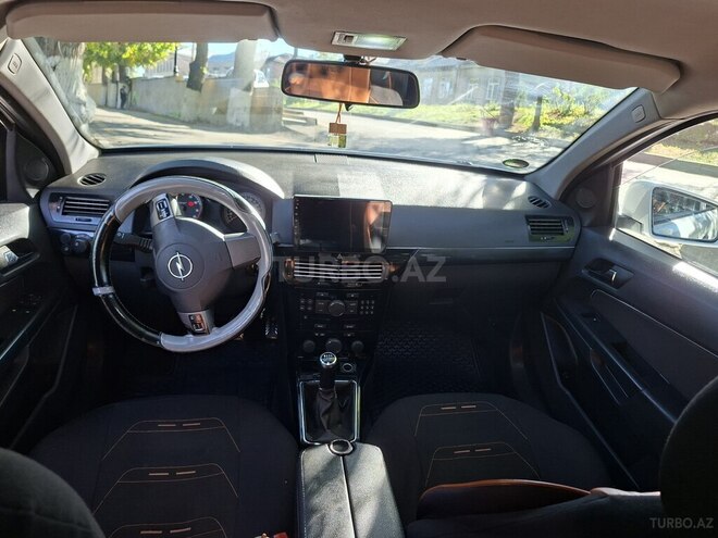 Opel Astra 2009, 290,353 km - 1.4 л - Quba
