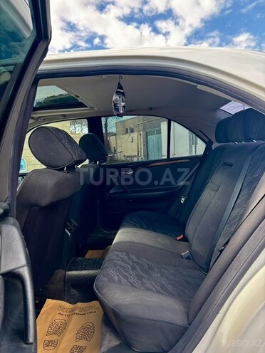 Mercedes E 240 1998, 300,000 km - 2.4 l - Sumqayıt