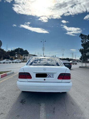 Mercedes E 240 1998, 300,000 km - 2.4 l - Sumqayıt