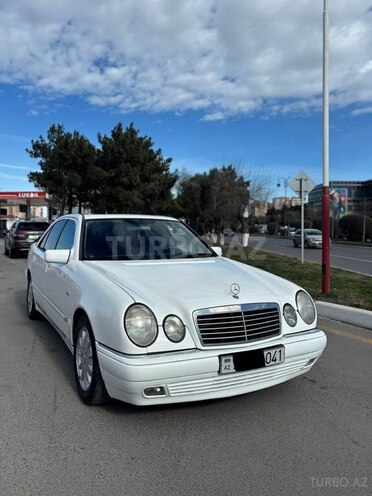 Mercedes E 240 1998, 300,000 km - 2.4 l - Sumqayıt