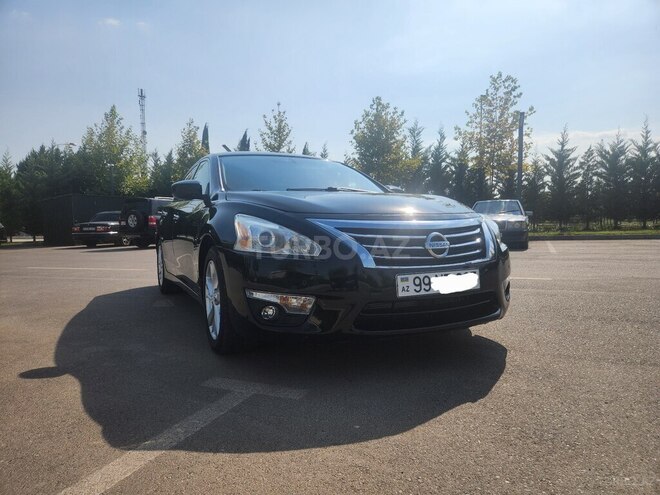 Nissan Altima 2014, 280,000 km - 2.5 л - Salyan