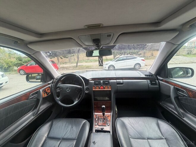 Mercedes E 280 2001, 279,000 km - 2.8 l - Sumqayıt