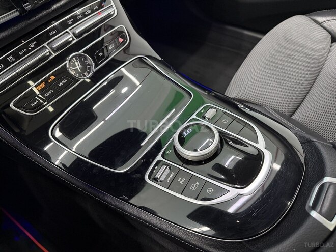 Mercedes E 220 d 2017, 257,400 km - 2.0 l - Bakı