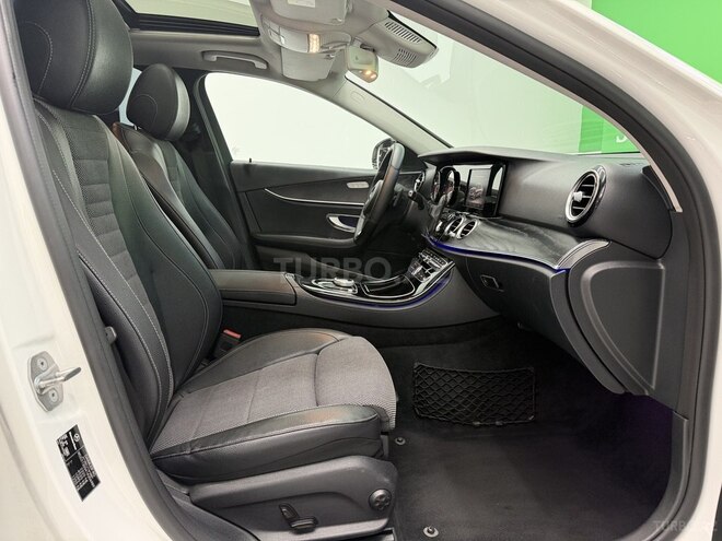 Mercedes E 220 d 2017, 257,400 km - 2.0 l - Bakı