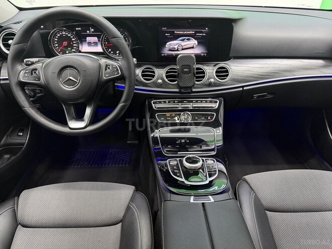 Mercedes E 220 d 2017, 257,400 km - 2.0 l - Bakı