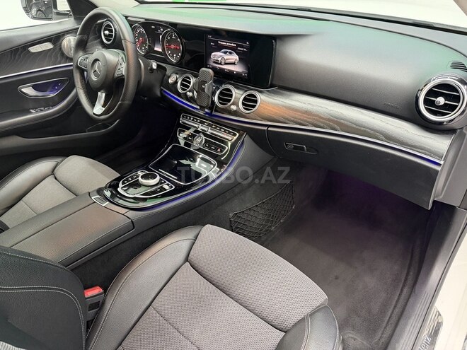 Mercedes E 220 d 2017, 257,400 km - 2.0 l - Bakı