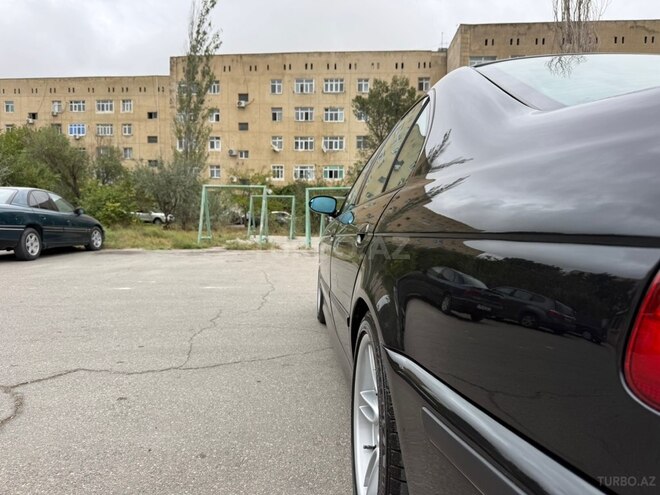 BMW 530 2002, 300,000 km - 3.0 l - Bakı